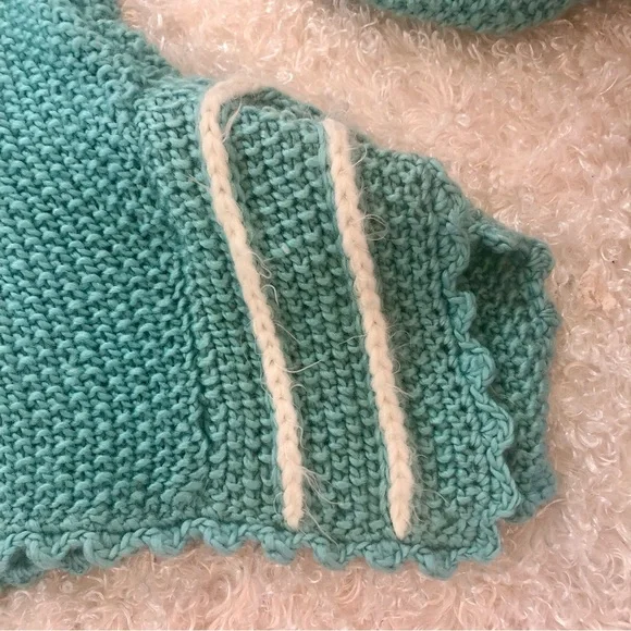 New Custom Design Hand knitted wool blend crochet sweater size XSmall teal white - Picture 8 of 8